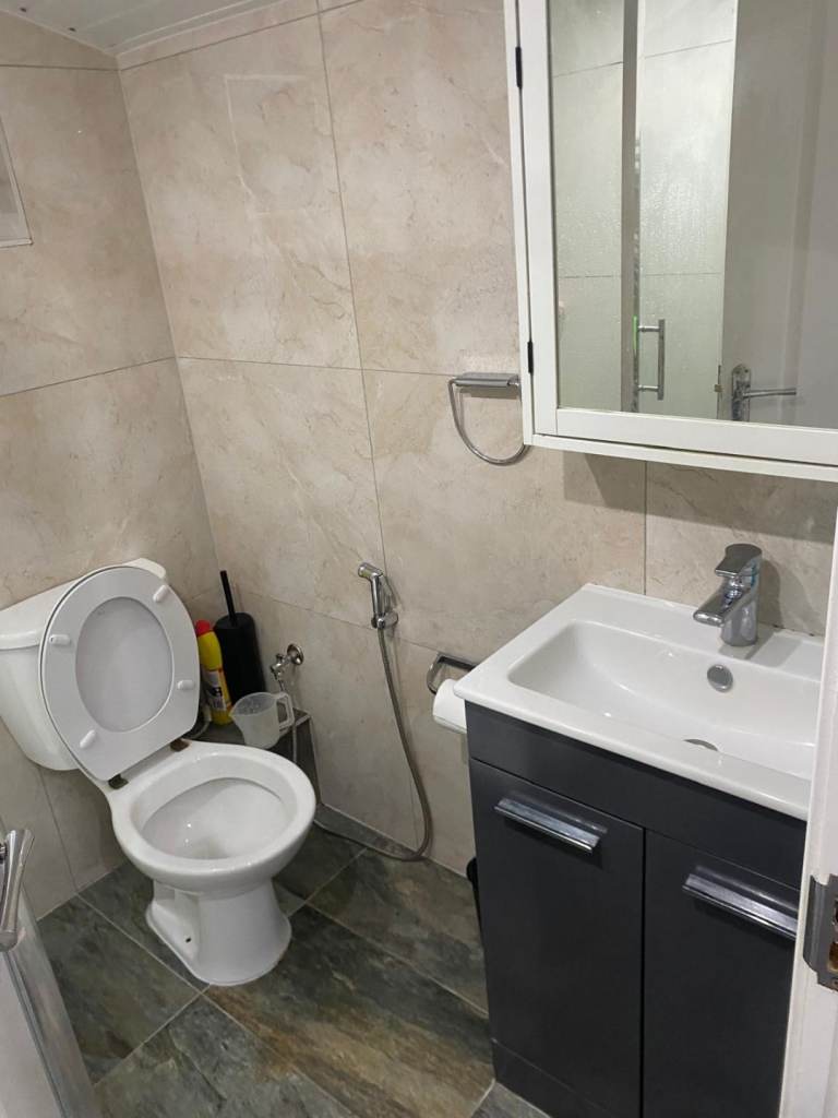 Garage/ Studio to let