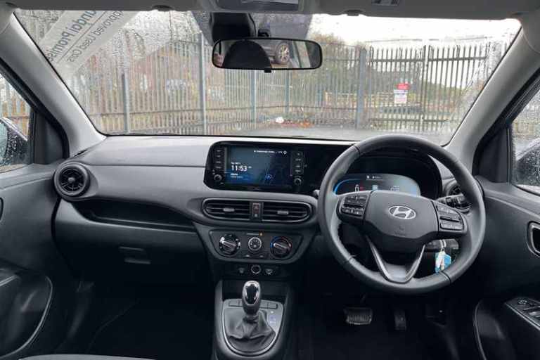 2025 Hyundai i10 1.0 Advance Hatchback 5dr Petrol Auto Euro 6 (s/s) (63 ps) Hatchback Petrol Auto...