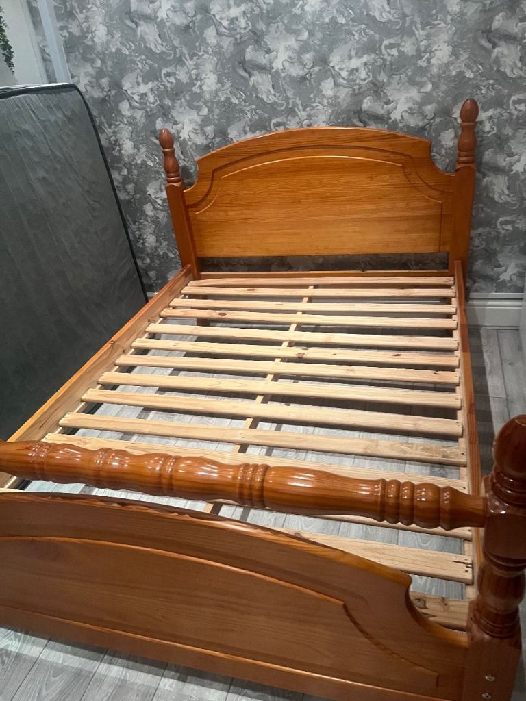 Double bed frame (Pine)