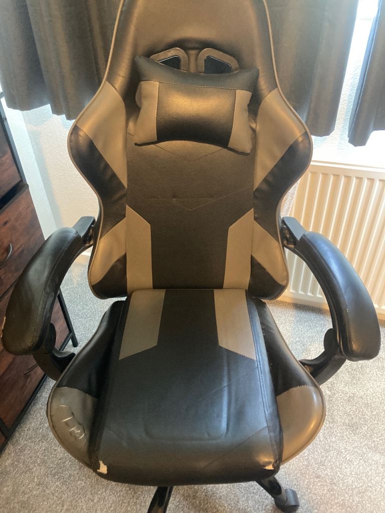 Black and Grey Gaming / Office Chair – Fair Condition