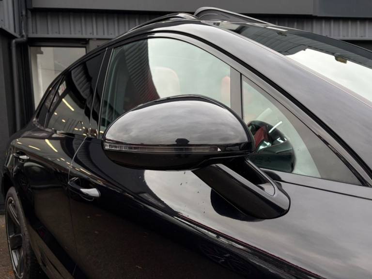 2017 67 PORSCHE MACAN 3.6T V6 TURBO SUV 5DR PETROL PDK 4WD EURO 6 (S/S) (400 PS)