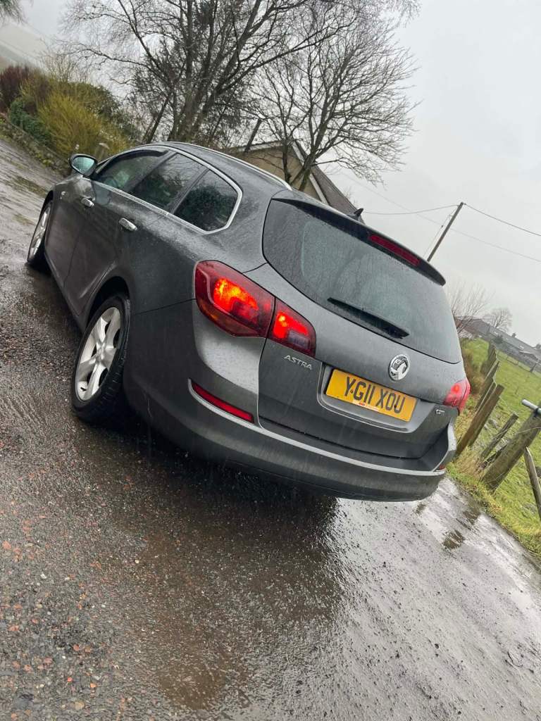 Vauxhall Astra SRi Estate, 2011,   £35 per year Road Tax, 