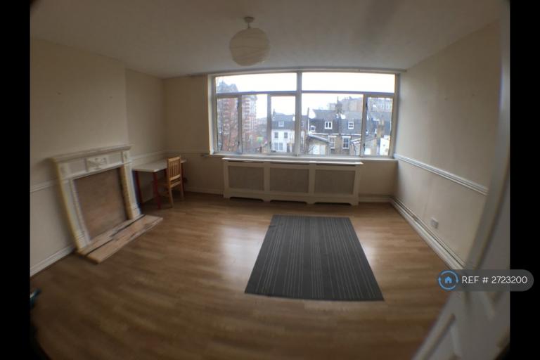 3 bedroom flat in Old Church Road, London, E1 (3 bed) (#2723200)