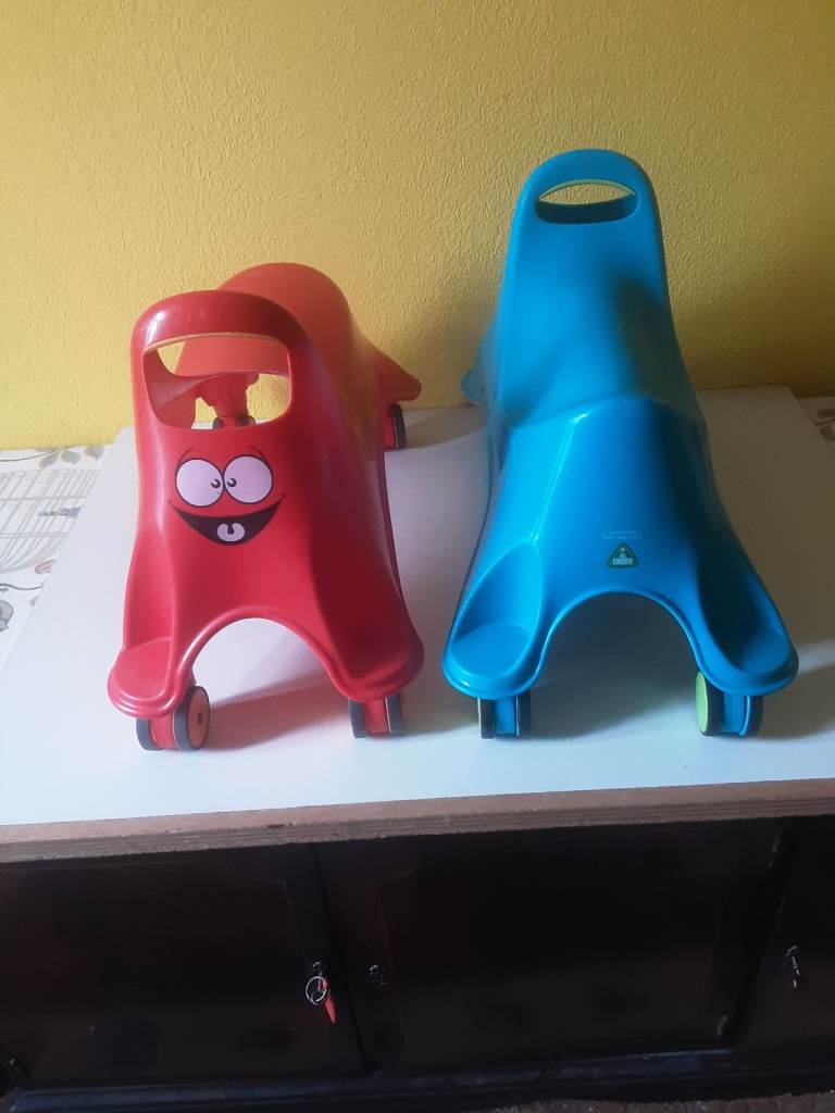 Toddlers  Early learning Centre  sit and ride whirlee  .