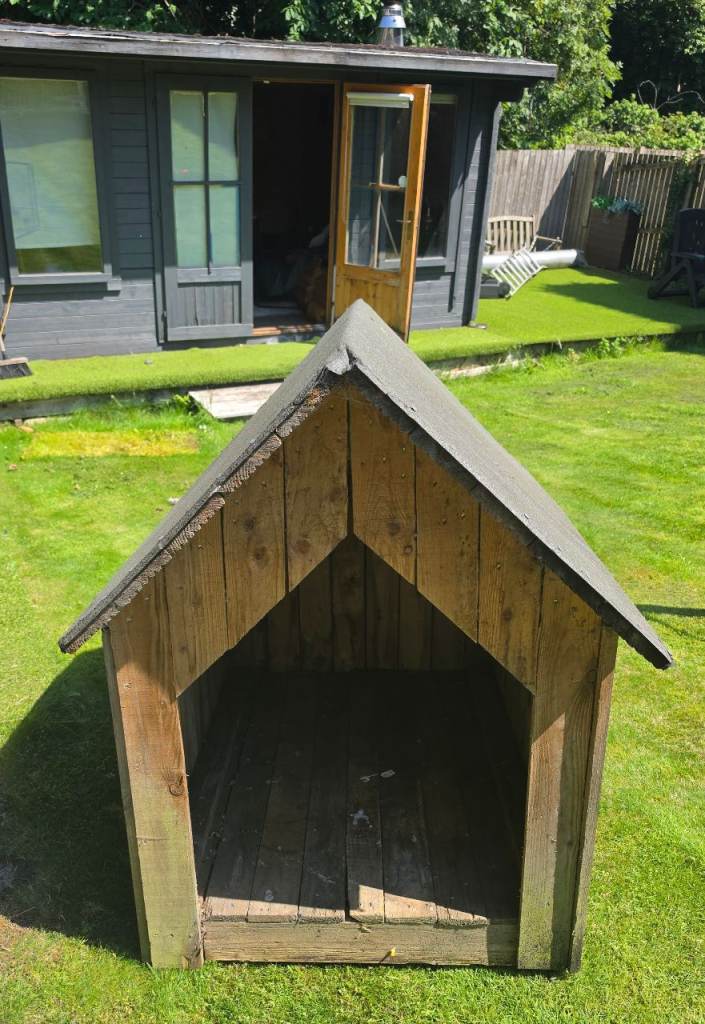 Dog Kennel - Large, Very Heavy Duty. 