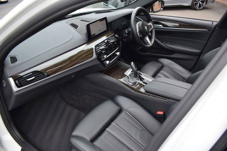 2018 Y BMW 5 SERIES 3.0 530D M SPORT TOURING 5DR DIESEL AUTO EURO 6 (S/S) (265 P