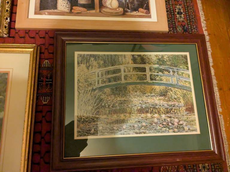 4 Framed Pictures and 1 Mirror (Includes Claude Monet Prints)