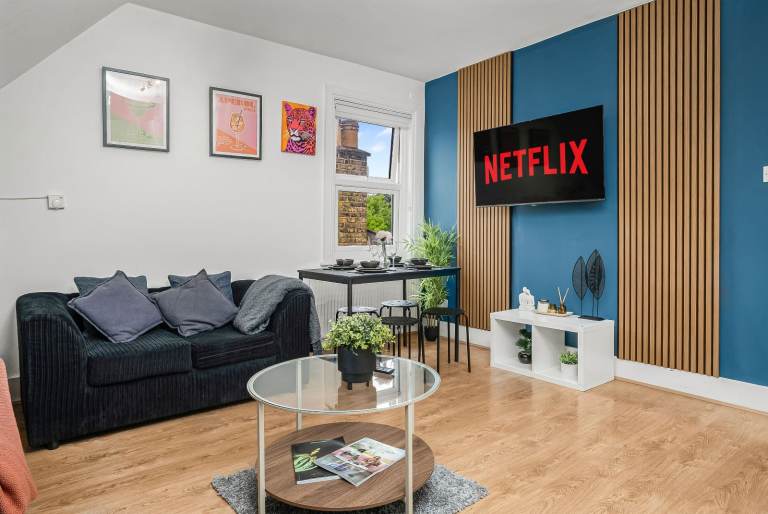 1 Bedroom 1 Bath Flat In North London
