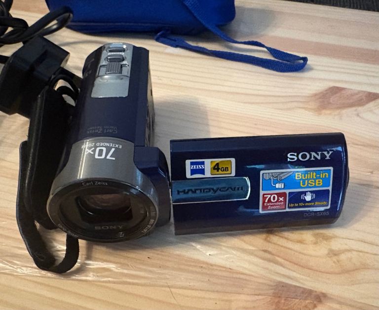 Sony Handycam DCR-SX65 Camcorder with 4GB Memory