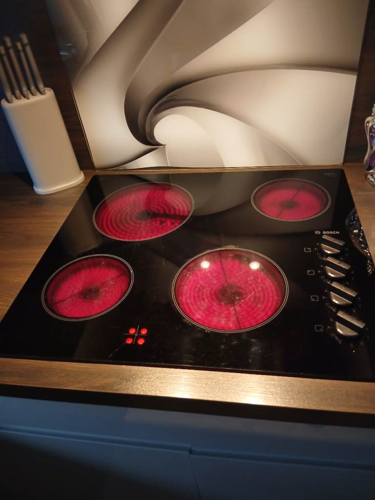 Bosch Electric Hob – Black, Fair Condition