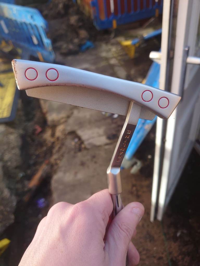 Set of Wilson golf clubs