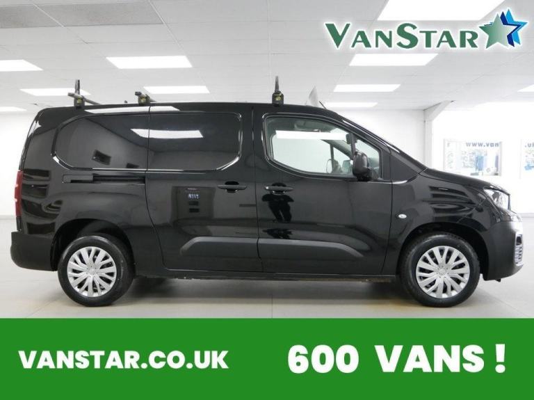 71 PEUGEOT PARTNER 1.5 BLUEHDI 100 BHP 950 LONG PROFESSIONAL PREMIUM ( SAT NAV )