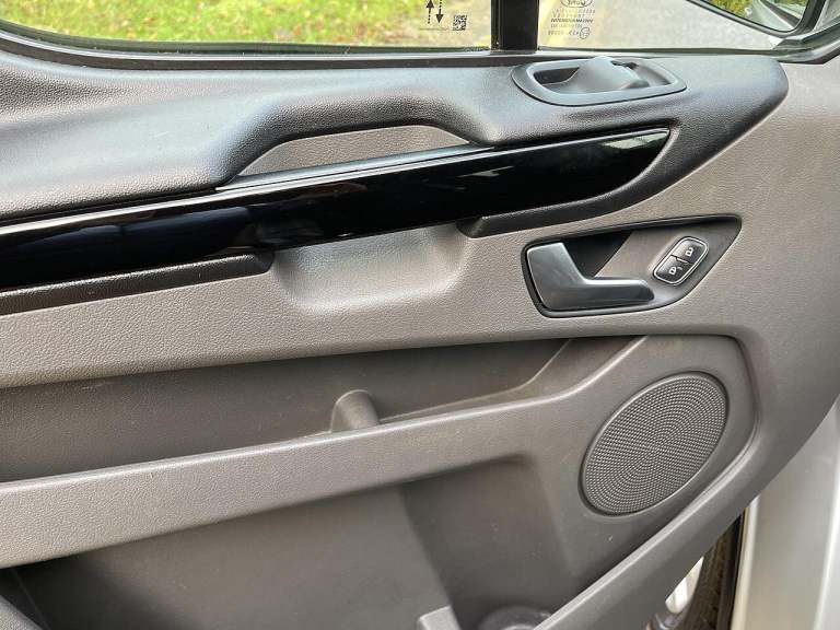 2022 Ford Transit Custom 2.0 320 EcoBlue Limited Crew Van L2 H1 Euro 6 (s/s) 5dr (6 Seat) PANEL V...