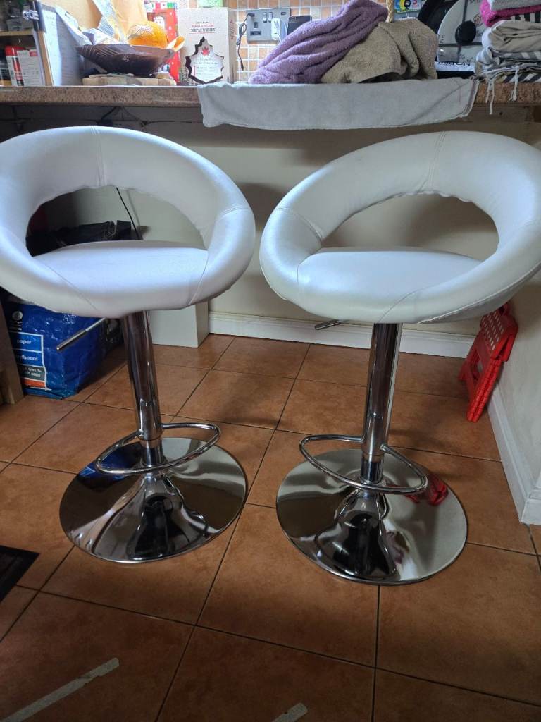 bar stools x2