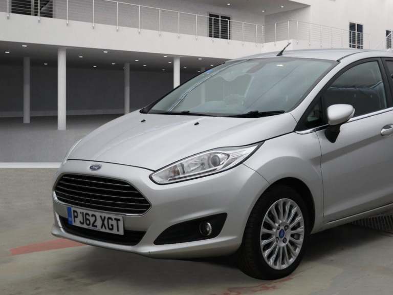 2013 Ford Fiesta 1.6 Titanium Hatchback 5dr Petrol Powershift Euro 5 (105 ps) Hatchback Petrol Au...