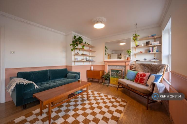 2 bedroom flat in Rotherhithe Street, London, SE16 (2 bed) (#2919154)