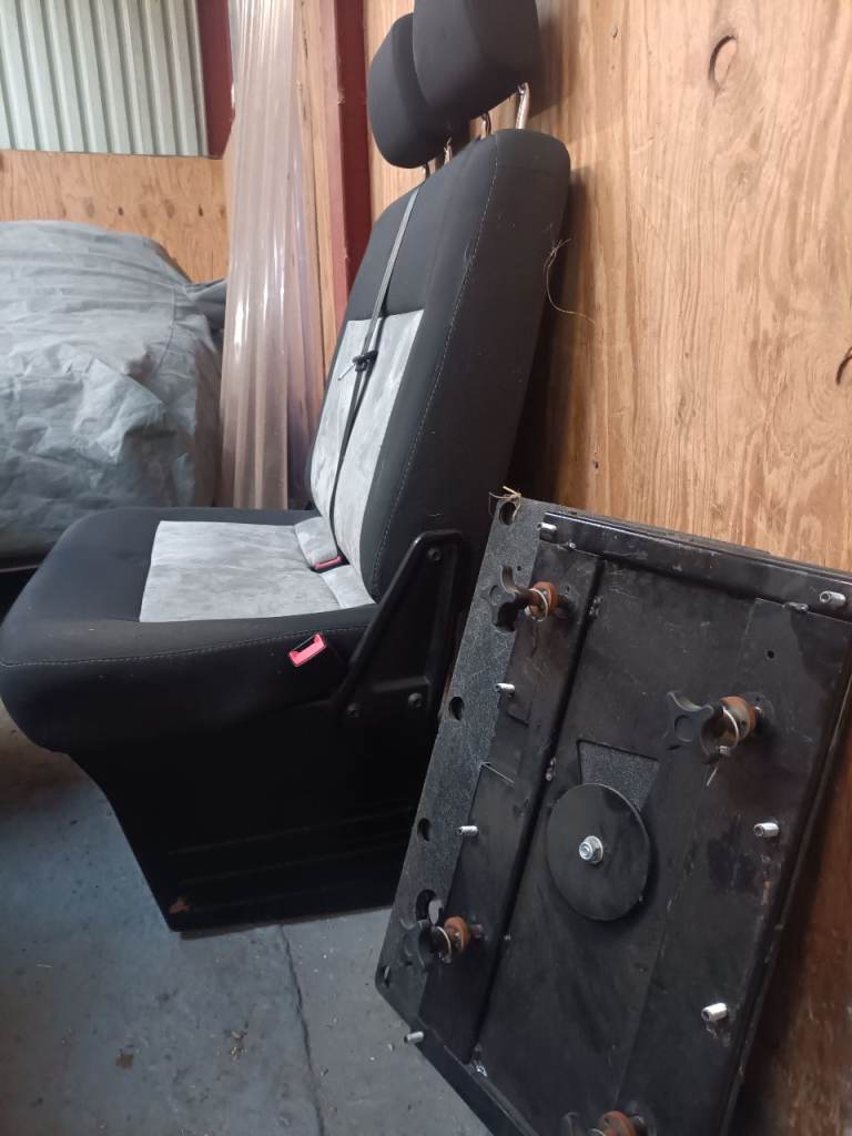 VW t5/6 swivel seat
