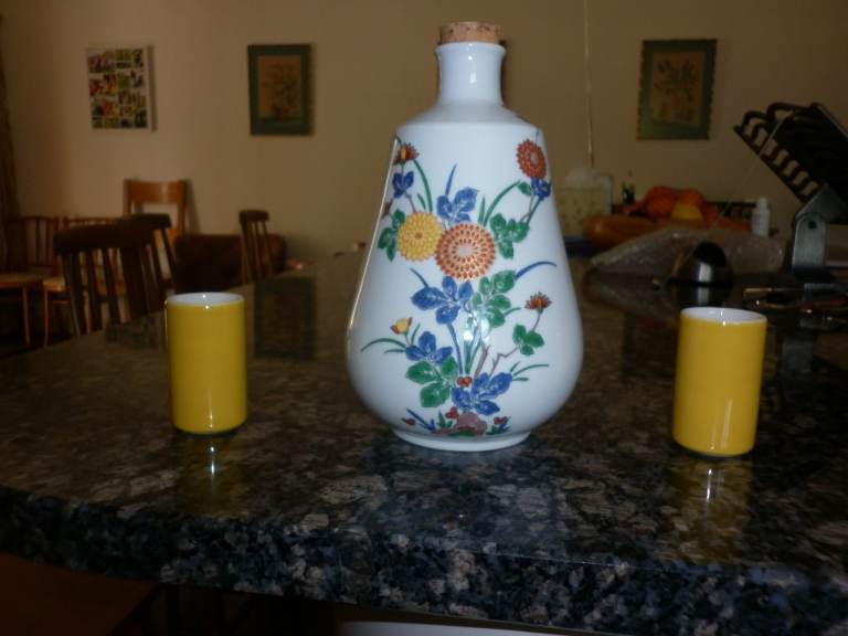 Sake bottle and two cups