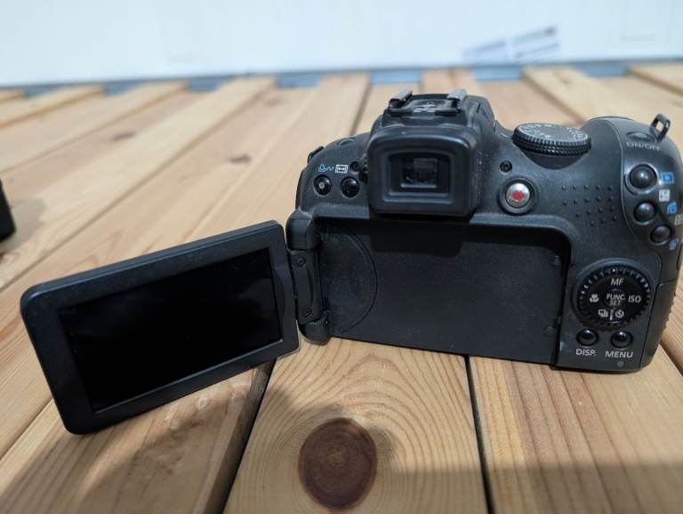 Canon SX1 IS Digital Camera 