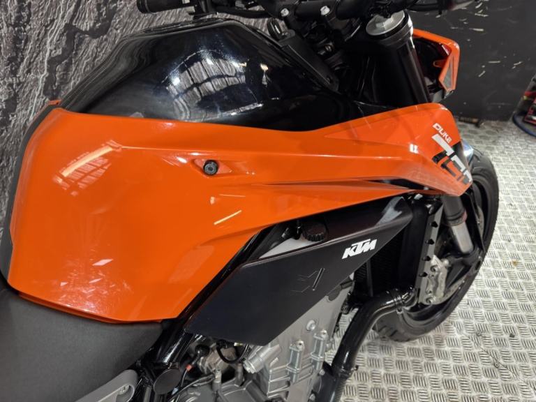 KTM DUKE 790 2023