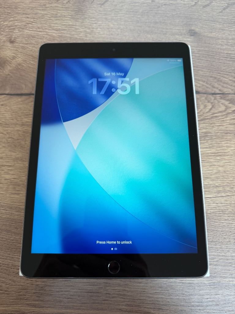 Apple iPad 9th Generation 64GB WiFi – Space Grey – £200