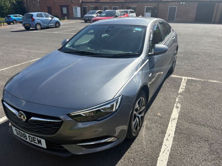 Vauxhall, INSIGNIA, Hatchback, 2018, Manual, 1598 (cc), 5 doors