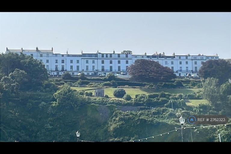 2 bedroom flat in Hillsborough Terrace, Ilfracombe, EX34 (2 bed) (#2762323)