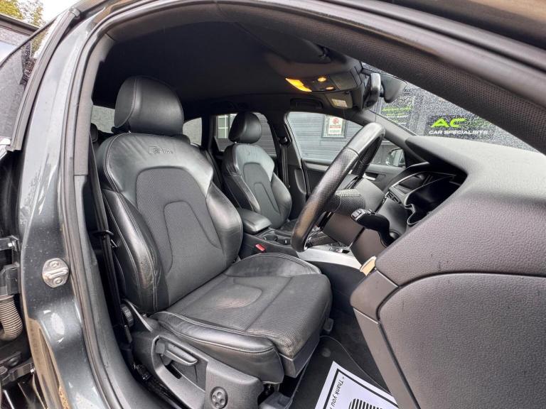 AUDI A4 AVANT 2.0 TDI S line quattro Euro 5 (s/s) 5dr 2015