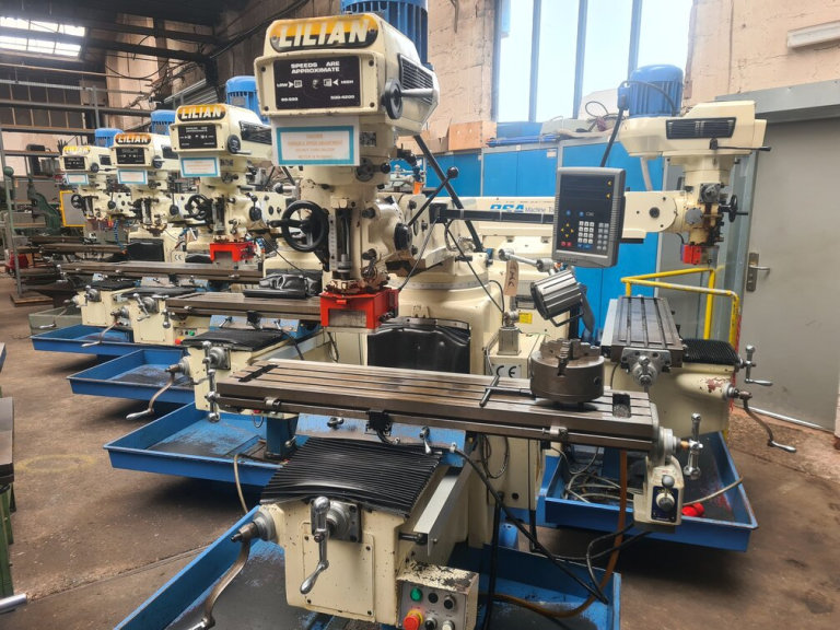 LILIAN MODEL 3V TURRET MILLING MACHINE EX COLLEGE