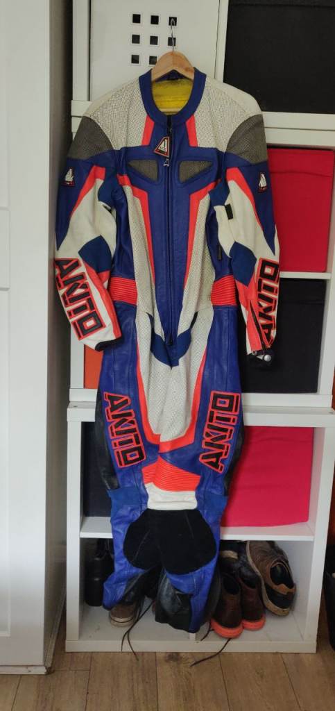 Akito Maxx vintage 1-piece motorcycle leathers 