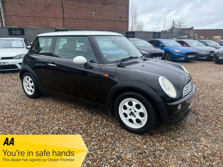 image for 2004 MINI Hatch 1.6 Cooper 3dr HATCHBACK PETROL Manual