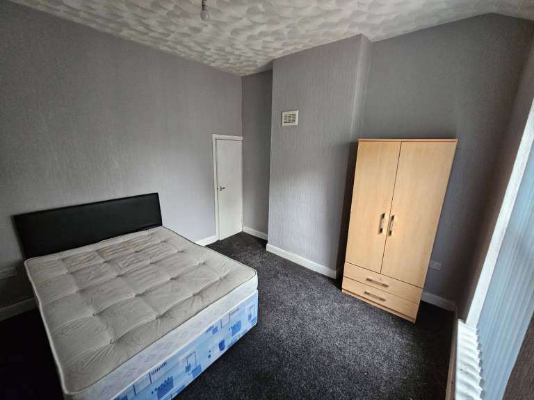 ✅ Done Deal: Affordable Shared Rooms in Birmingham – Free Wi-Fi.