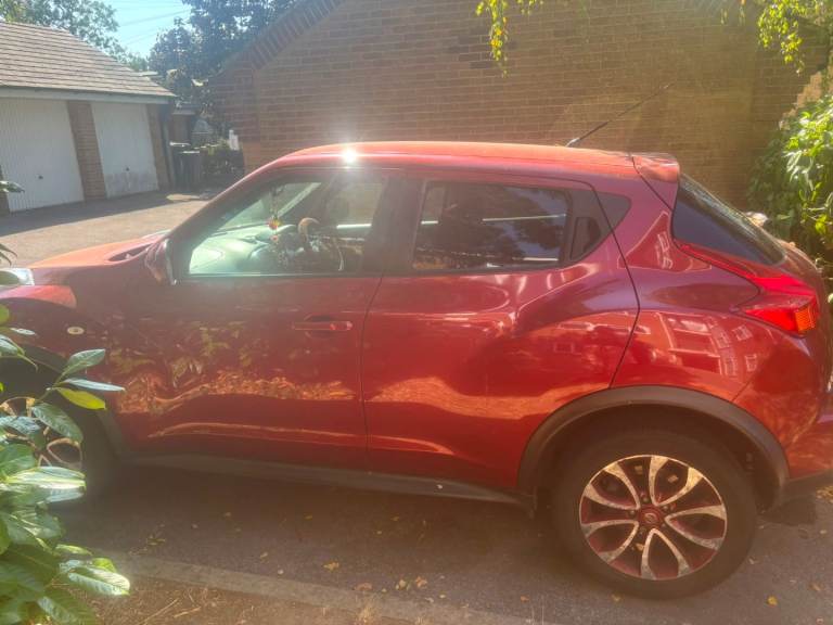 Nissan, JUKE, Hatchback, 2010, Manual, 1598 (cc), 5 doors