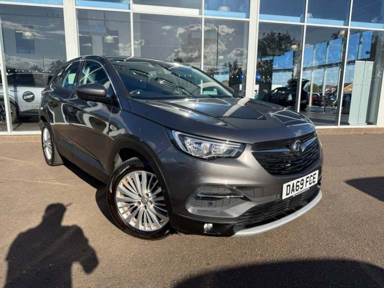 2019 Vauxhall Grandland X 1.5 Turbo D Tech Line Nav 5dr HATCHBACK DIESEL Manual