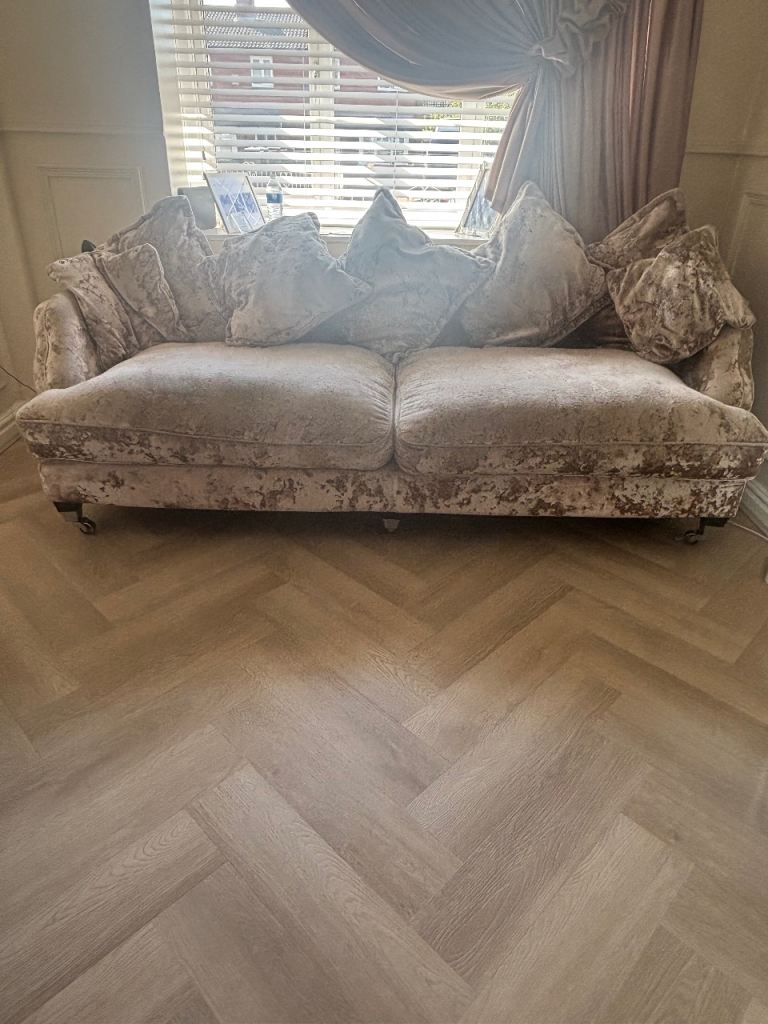 4 seater and love chair 