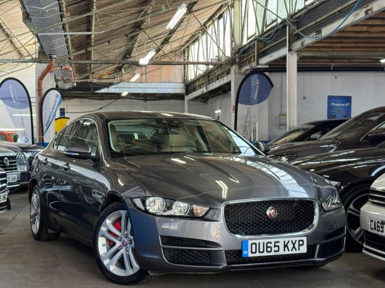 2015 Jaguar XE 2.0 GTDi Prestige Saloon 4dr Petrol Auto Euro 6 (s/s) (200 ps) SALOON Petrol Autom...