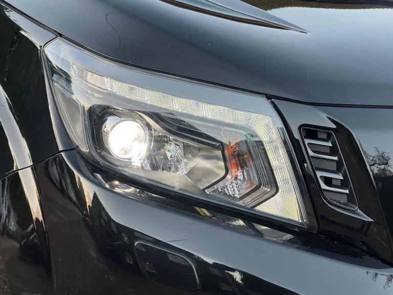  Nissan Navara 2.3 dCi N-Guard Auto 4WD Euro 6 4dr Diesel Automatic