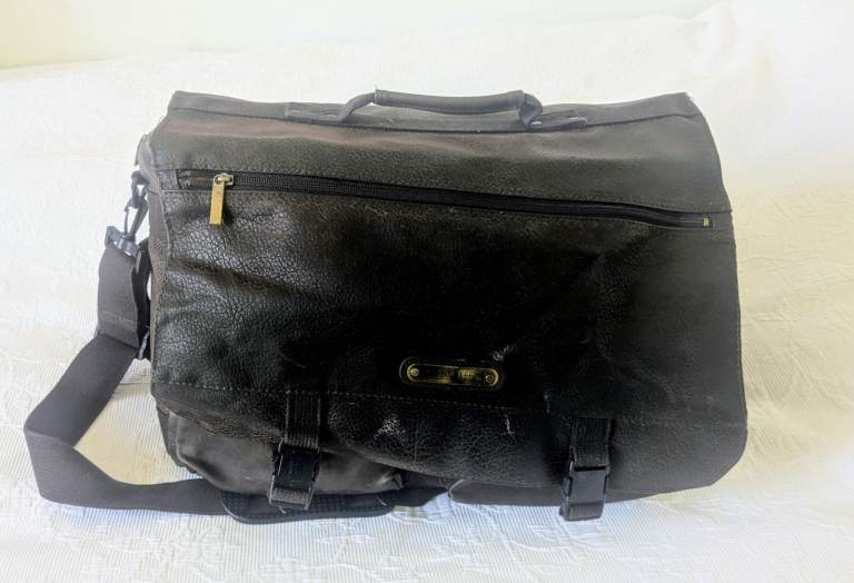 Cabin or weekend bag
