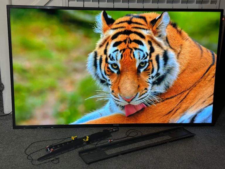Samsung 50 inch 4K HDR+ smart TV 
