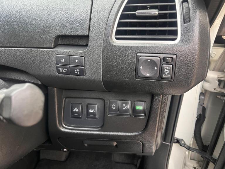  Nissan Serena 2.0 PETROL HYBRID HIGHWAY STAR AUTO Petrol/Electric Hybrid Automatic