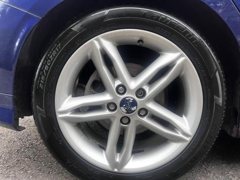 2015 Ford Focus 1.5T EcoBoost Zetec S Euro 6 (s/s) 5dr HATCHBACK Petrol Manual