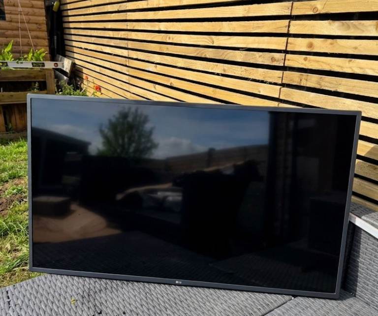 LG 50 - inch 4k UHD  no stand 