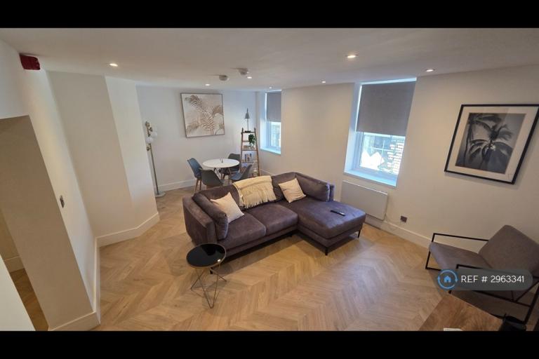 1 bedroom flat in Edward Street, Blackpool, FY1 (1 bed) (#2963341)