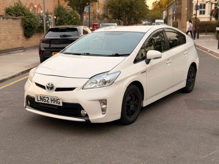 Toyota Prius hybrid/electric Automatic 