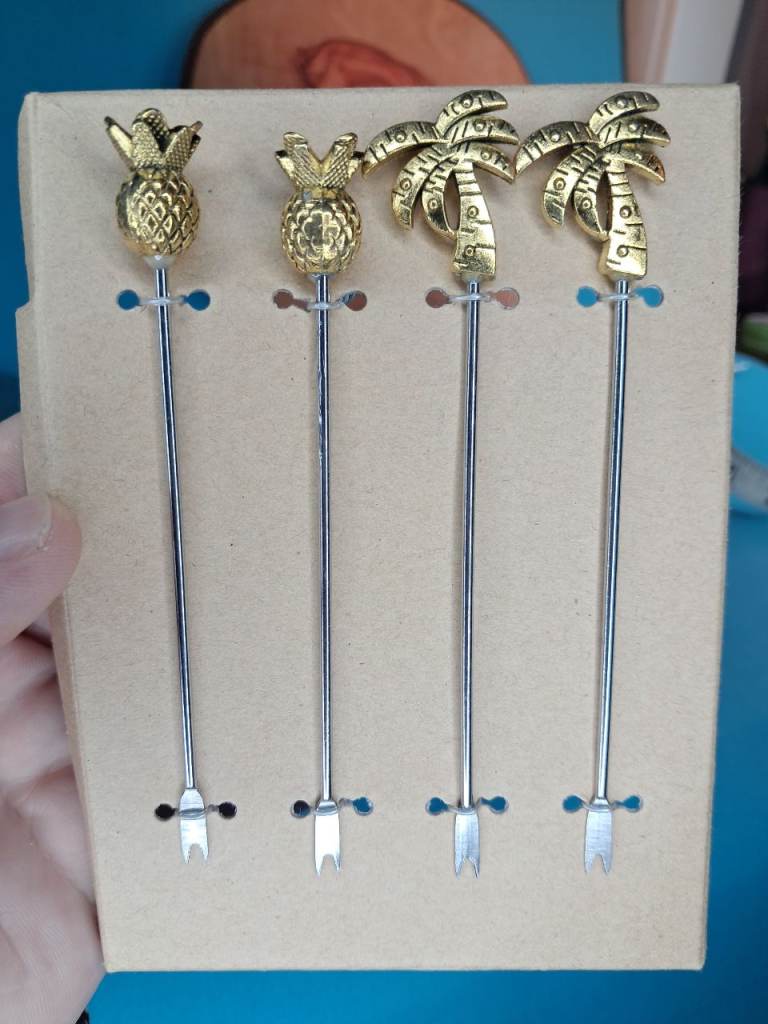 Martini Cocktail Picks Reusable Olive Picks Garnish Skewer Fruit Toothpicks Set of4 (Gold- tone)