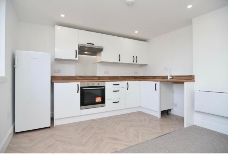 Modern One‑Bedroom Flat in Newhaven, Edinburgh