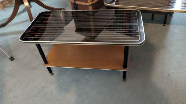 Retro Coffee Table with Glass Top and Shelf – Good Condition