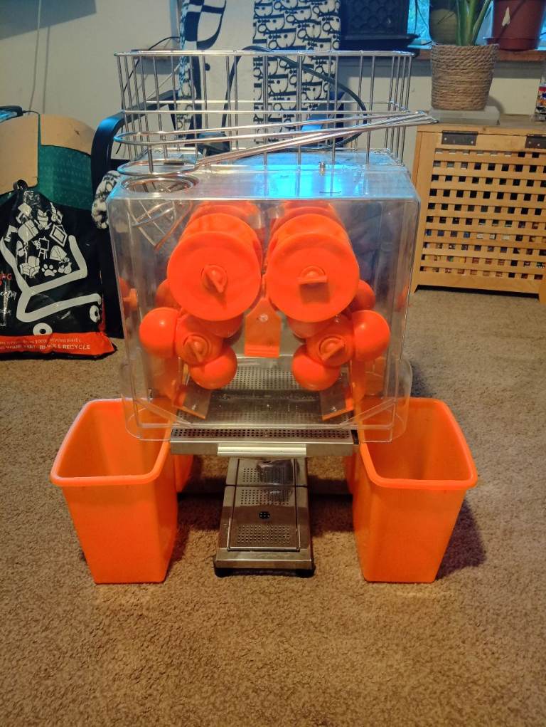 Vevor 2000E orange and fruit juicer 