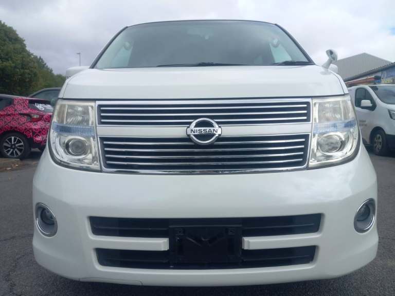 2009 Nissan Elgrand 2.5 Automatic BLACK LEATHER Only 70,000 Miles 70k MPV Petrol Automatic