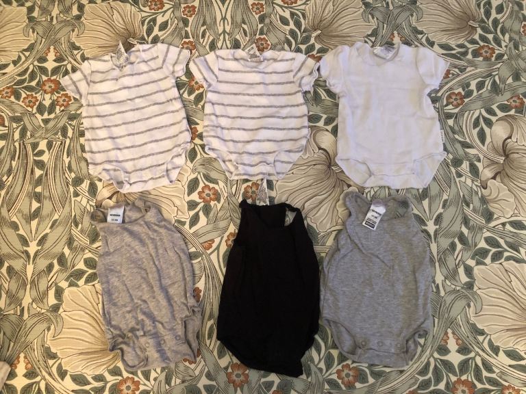 Bonds Newborn Baby Bodysuits - Bundle of 6, Good Condition